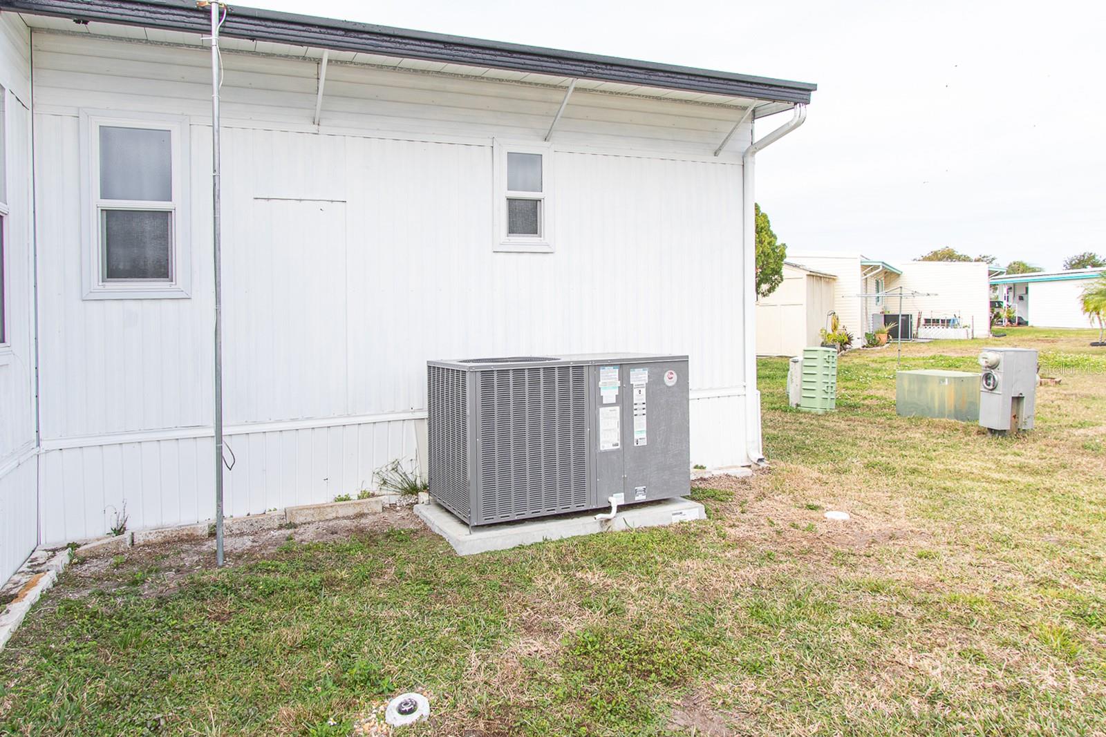 Image 8 of 51 For 291 Lake Tarpon Drive