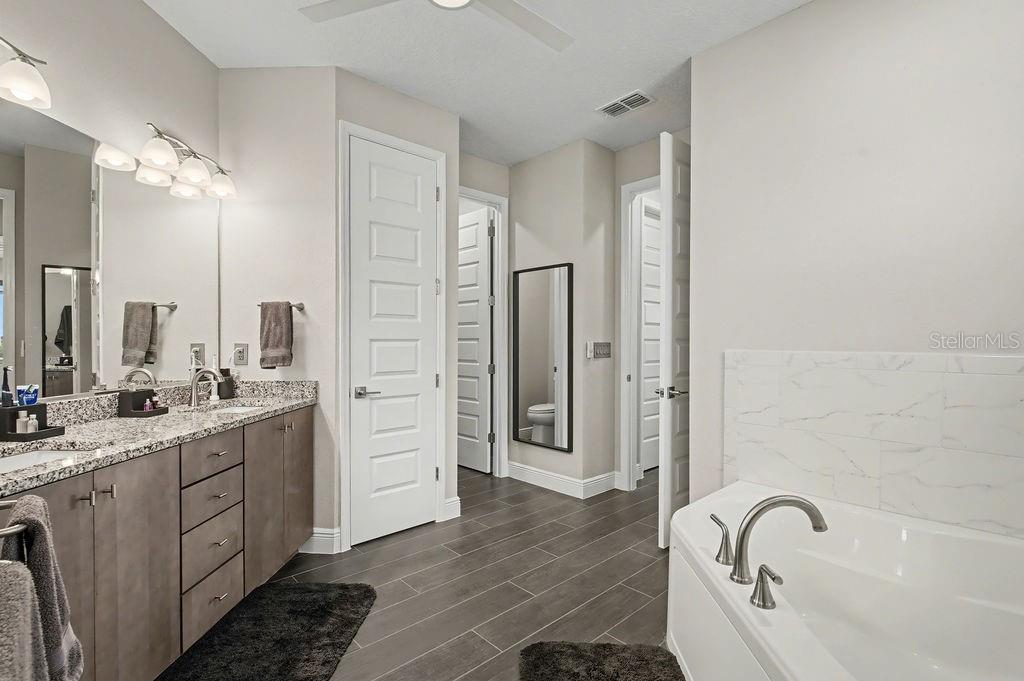 Image 17 of 43 For 9963 82nd Street Road