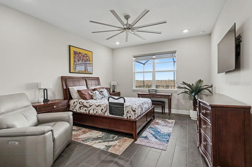 Image 21 of 43 For 9963 82nd Street Road