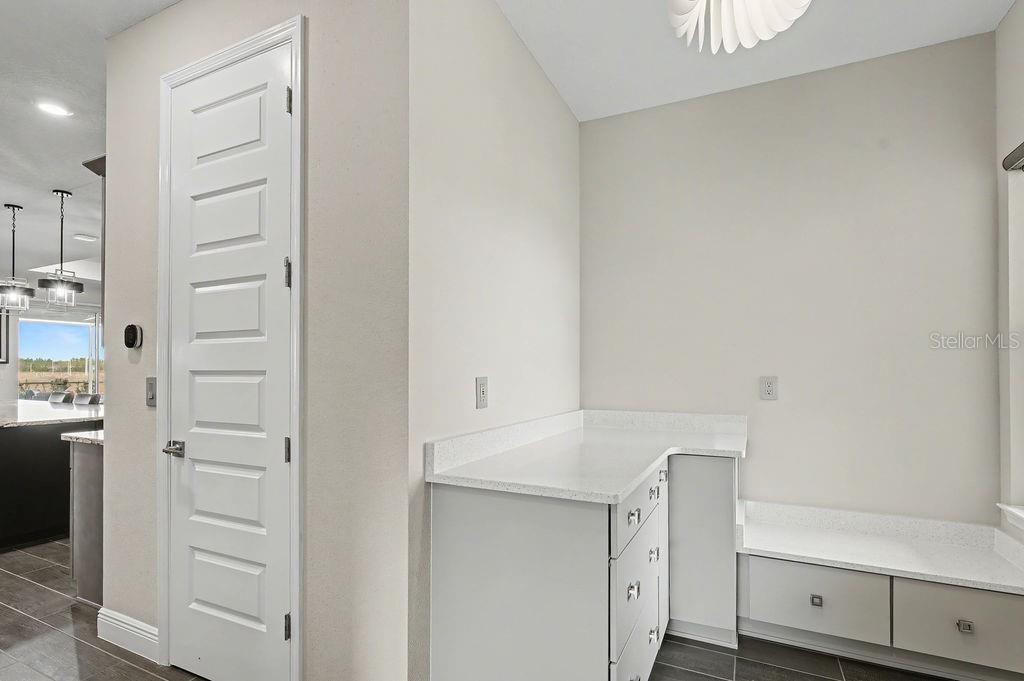 Image 25 of 43 For 9963 82nd Street Road