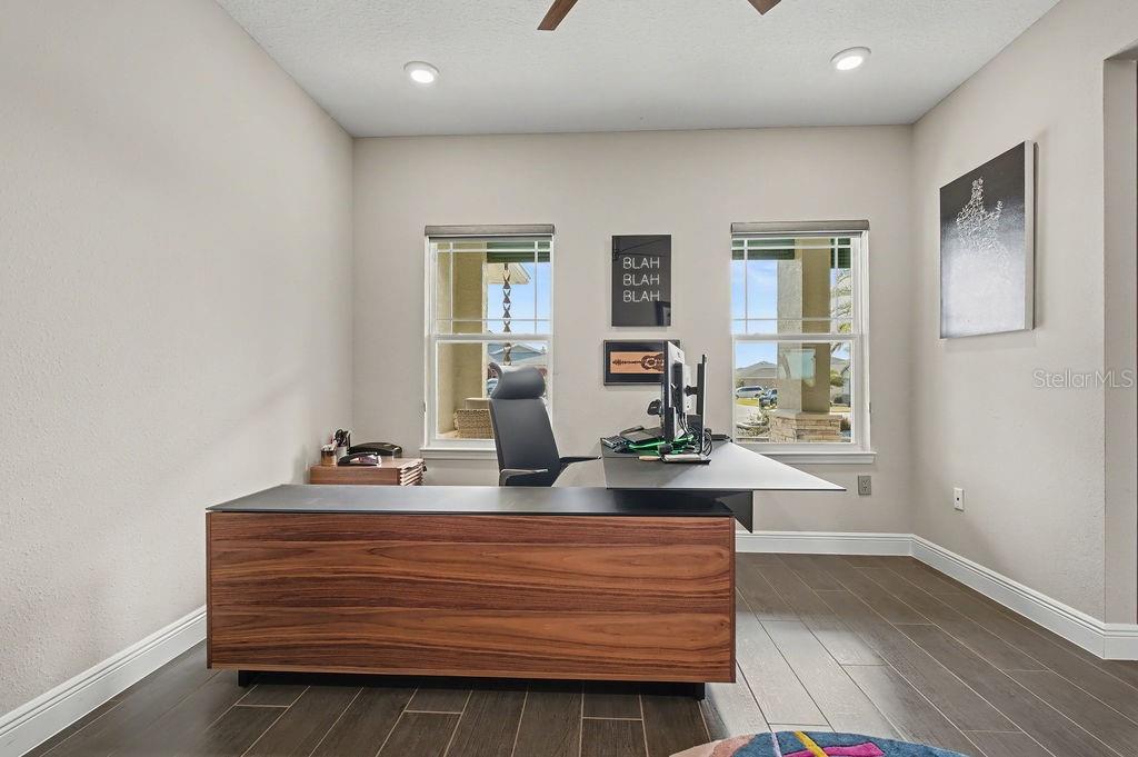 Image 4 of 43 For 9963 82nd Street Road