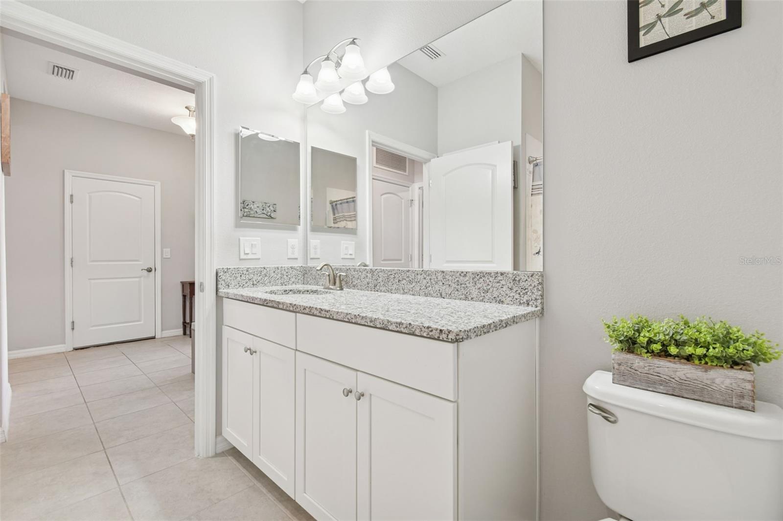 Image 23 of 40 For 8213 Barnside View Lane