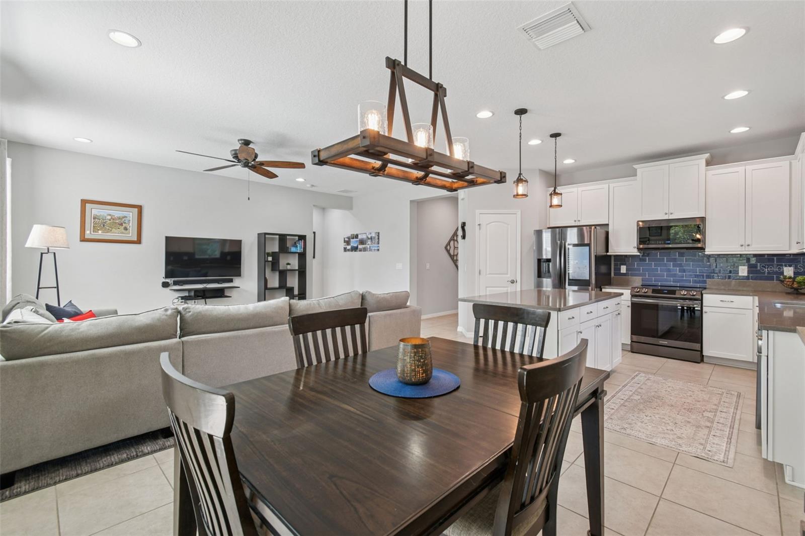 Image 9 of 40 For 8213 Barnside View Lane