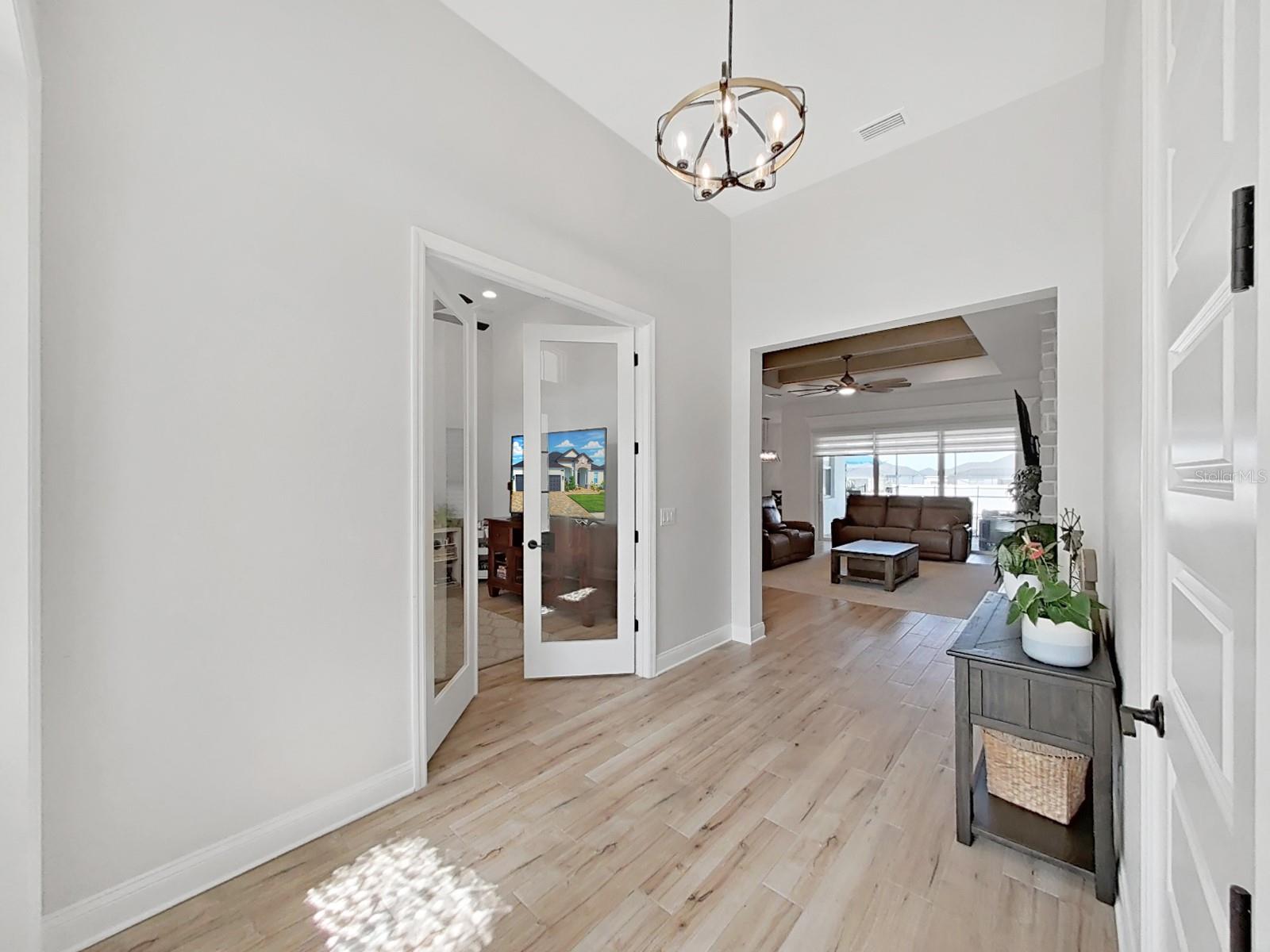 Image 16 of 56 For 6998 Bentridge Drive