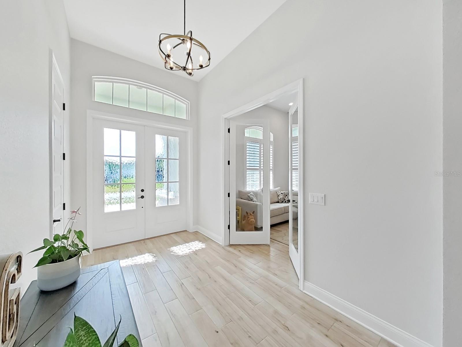 Image 17 of 56 For 6998 Bentridge Drive