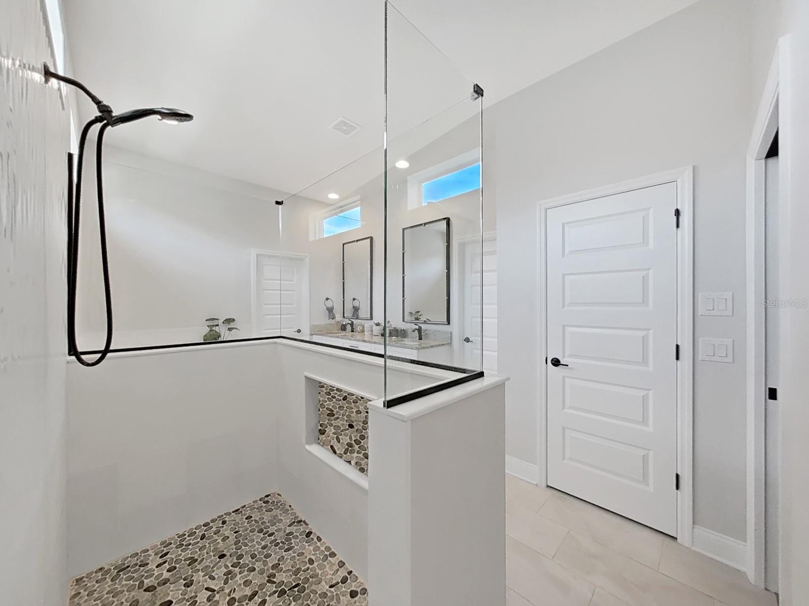 Image 23 of 56 For 6998 Bentridge Drive