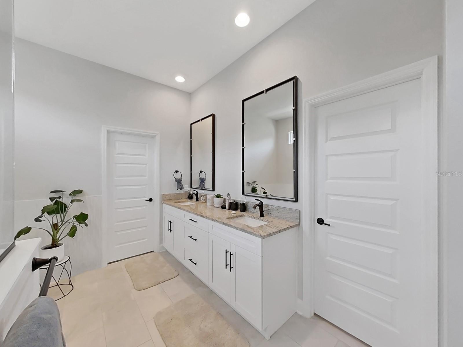 Image 24 of 56 For 6998 Bentridge Drive