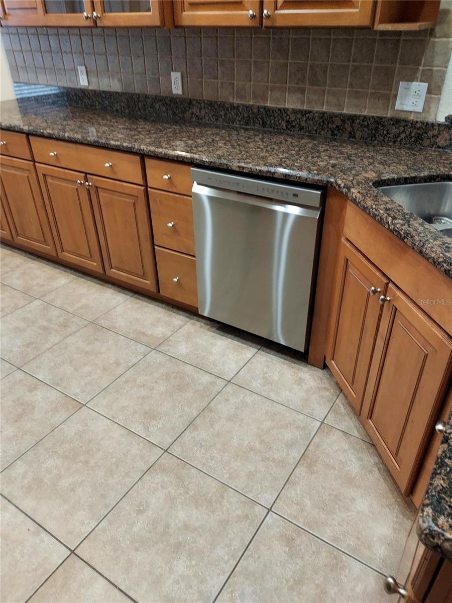 Image 16 of 30 For 2515 Siena Way