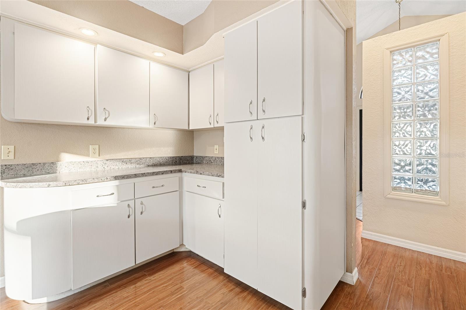 Image 13 of 29 For 18847 Parade Road