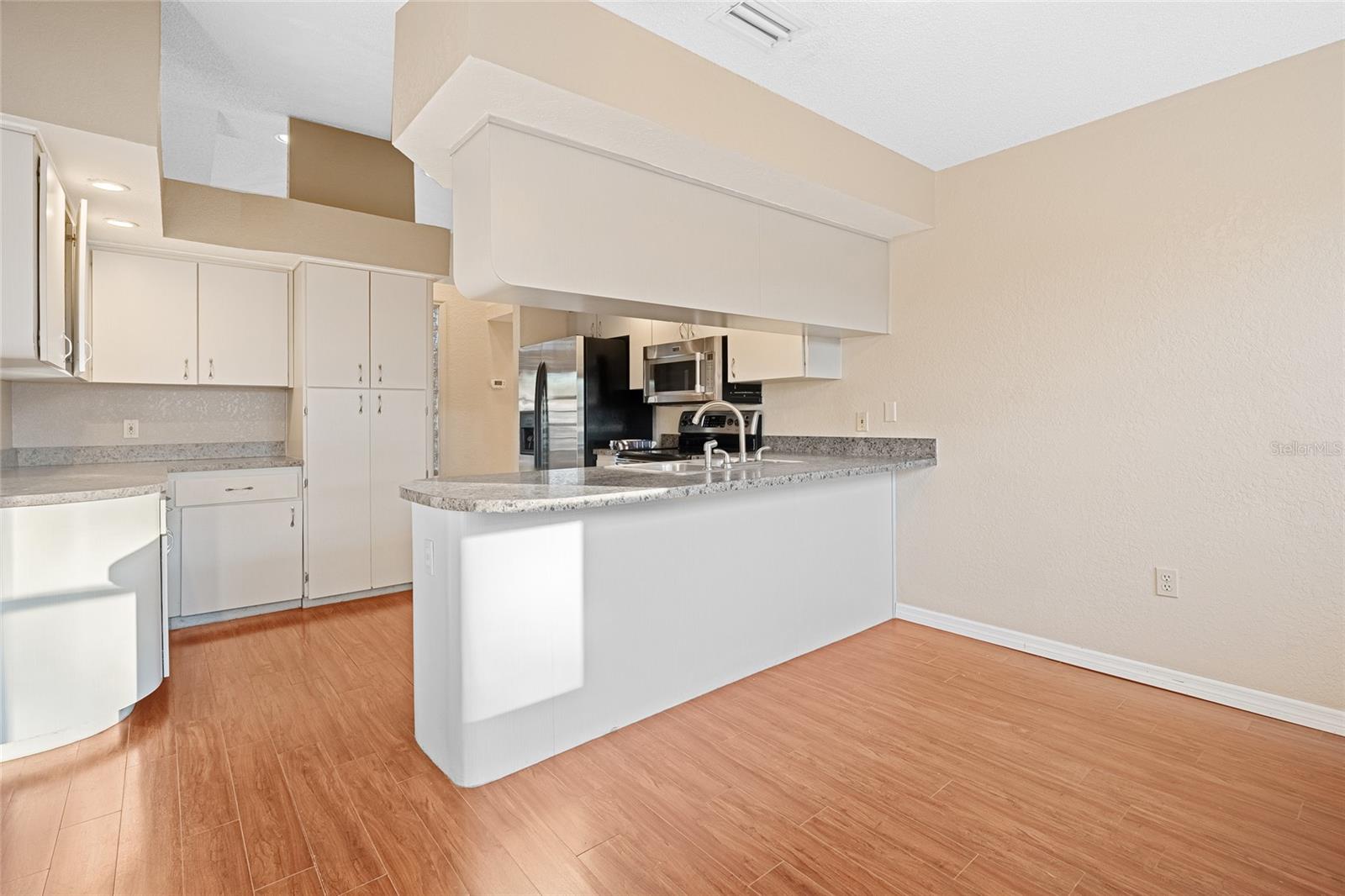 Image 14 of 29 For 18847 Parade Road