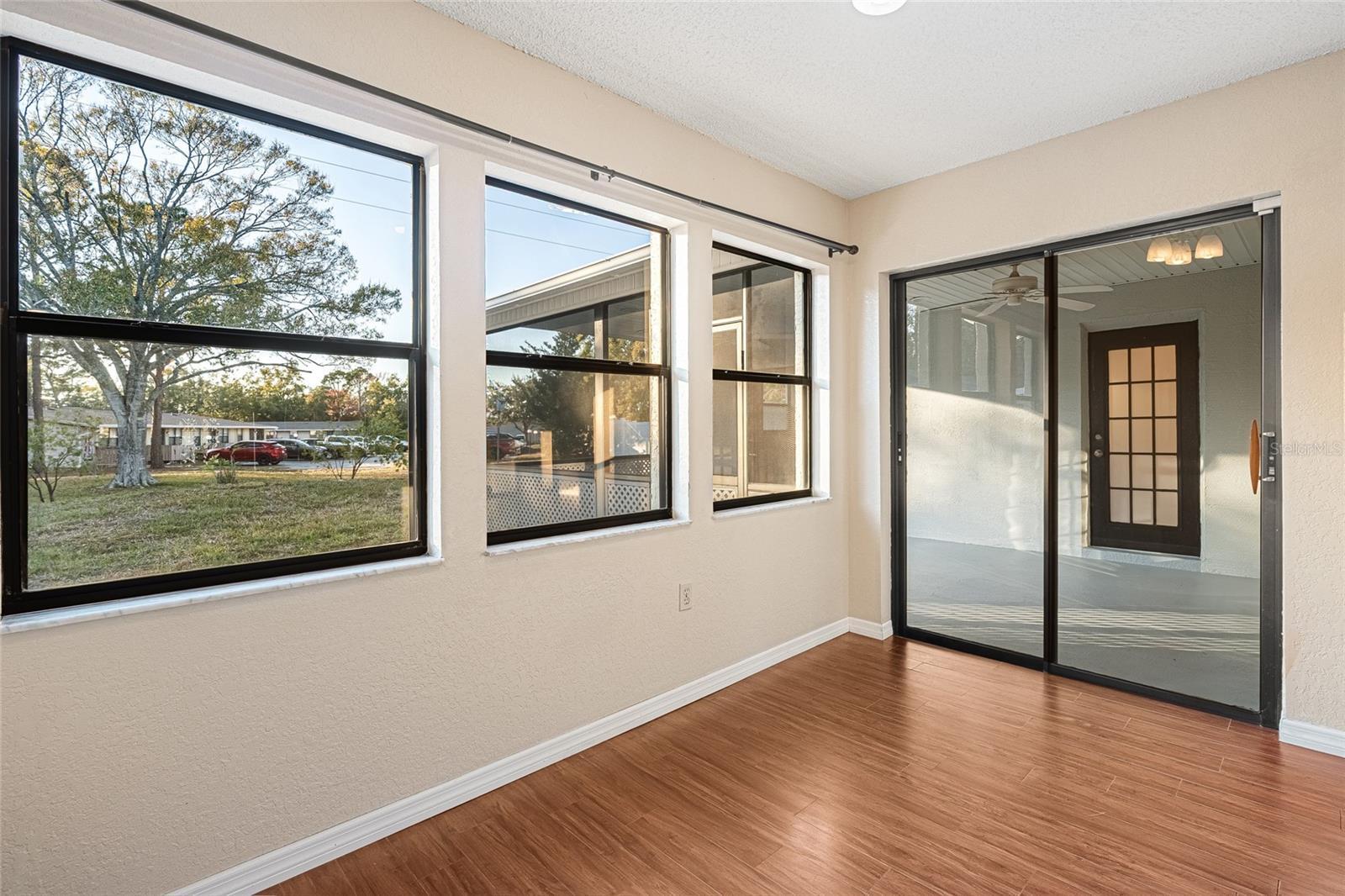 Image 15 of 29 For 18847 Parade Road