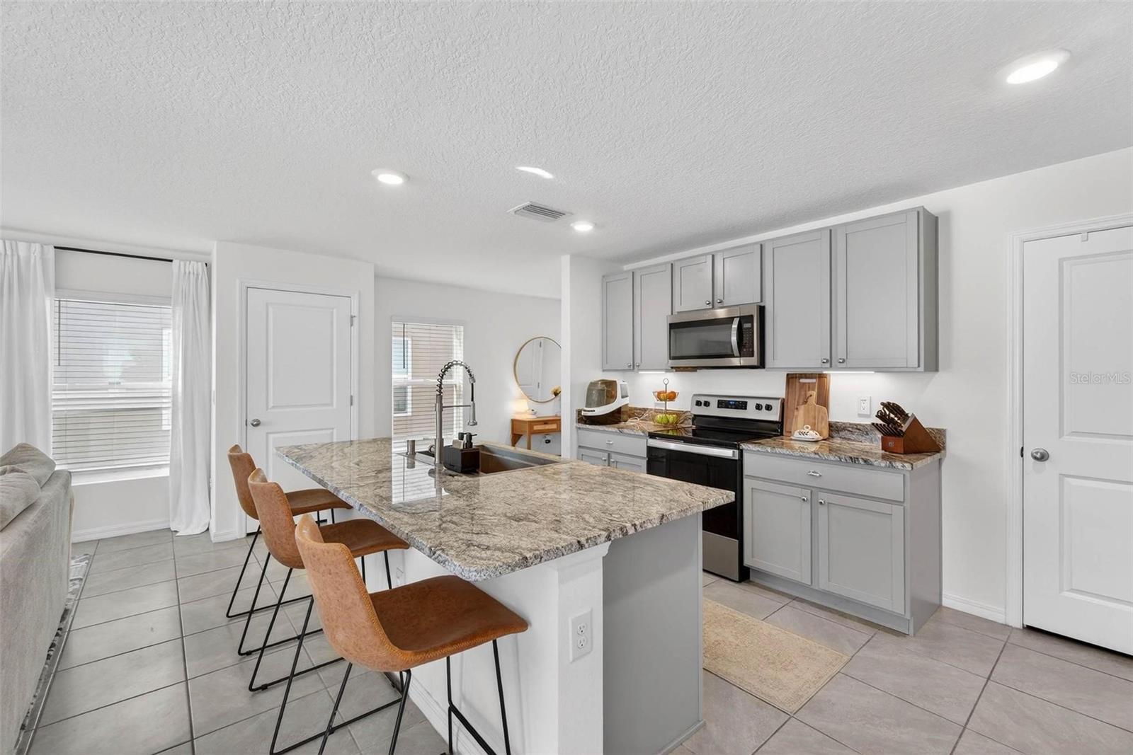 Image 6 of 42 For 5141 Rocky Coast Place