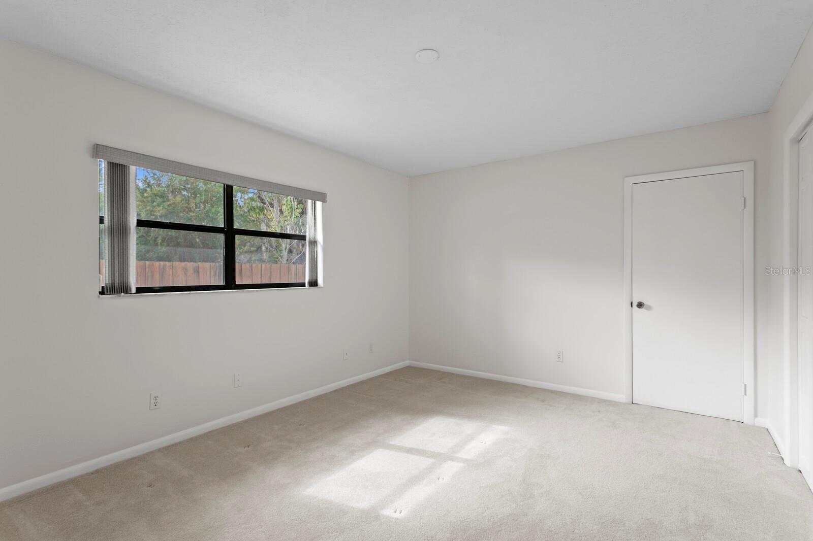 Image 35 of 50 For 713 Rob Roy Place