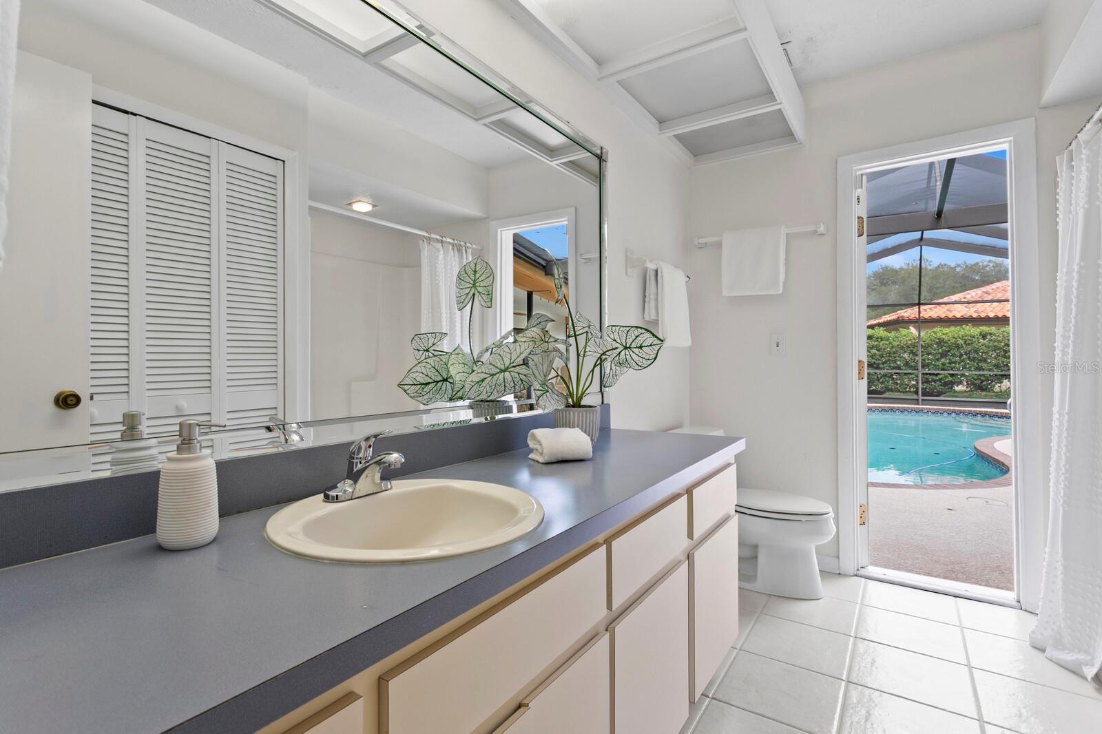 Image 36 of 50 For 713 Rob Roy Place