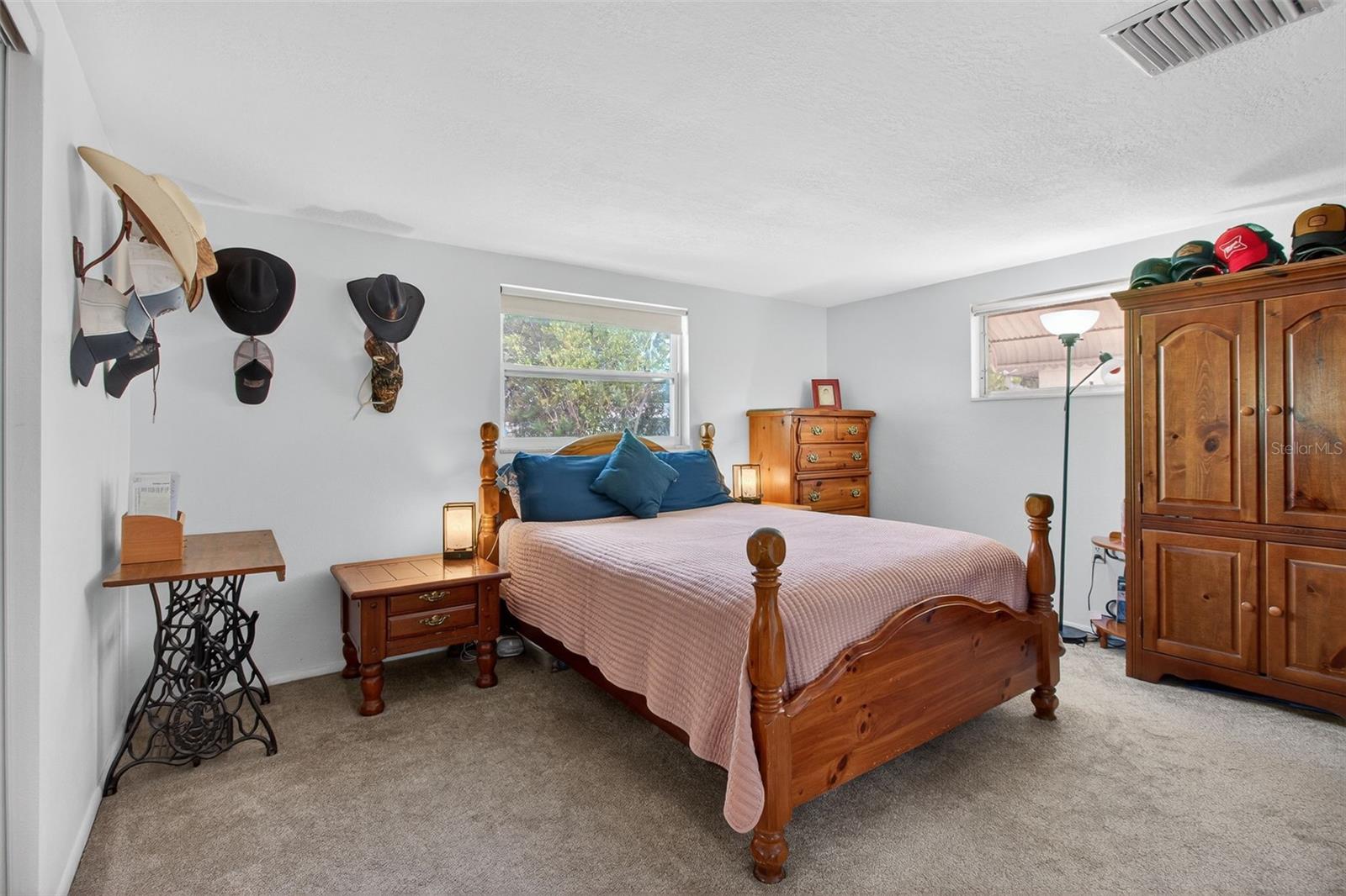 Image 14 of 36 For 5134 Reseda Drive