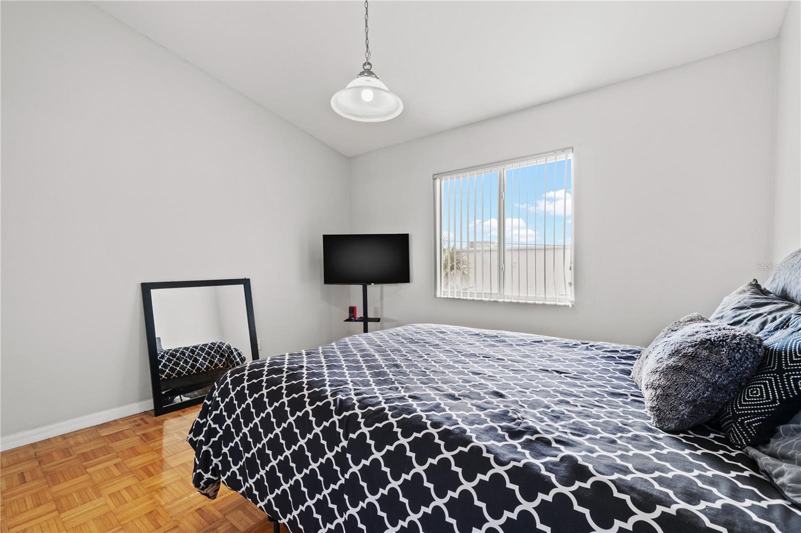 Image 25 of 36 For 6400 46th Avenue N 16