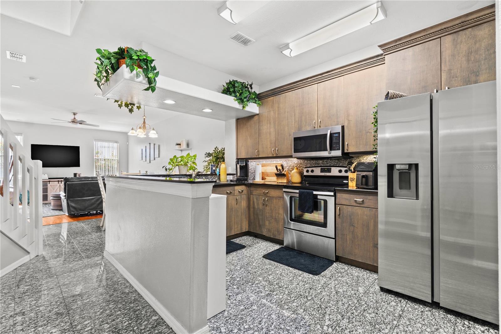 Image 6 of 36 For 6400 46th Avenue N 16