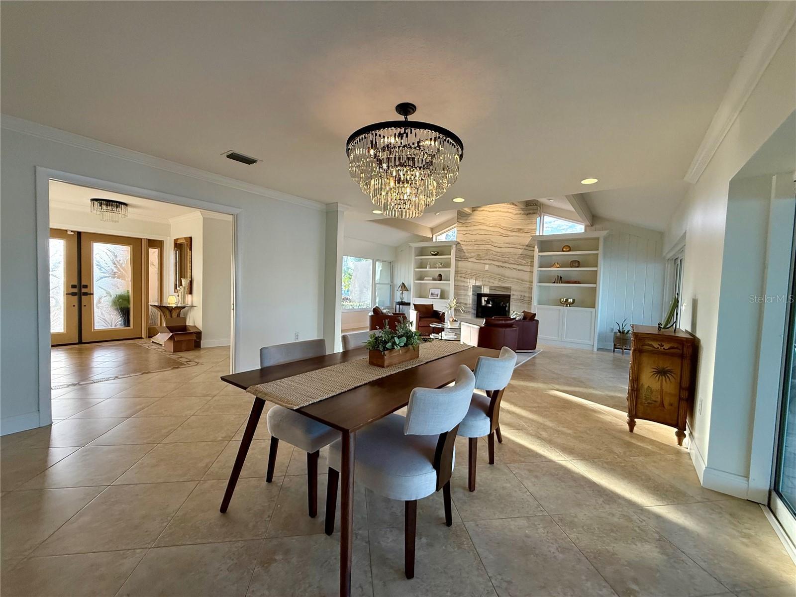 Listing photo id 15 for 812 Island Way