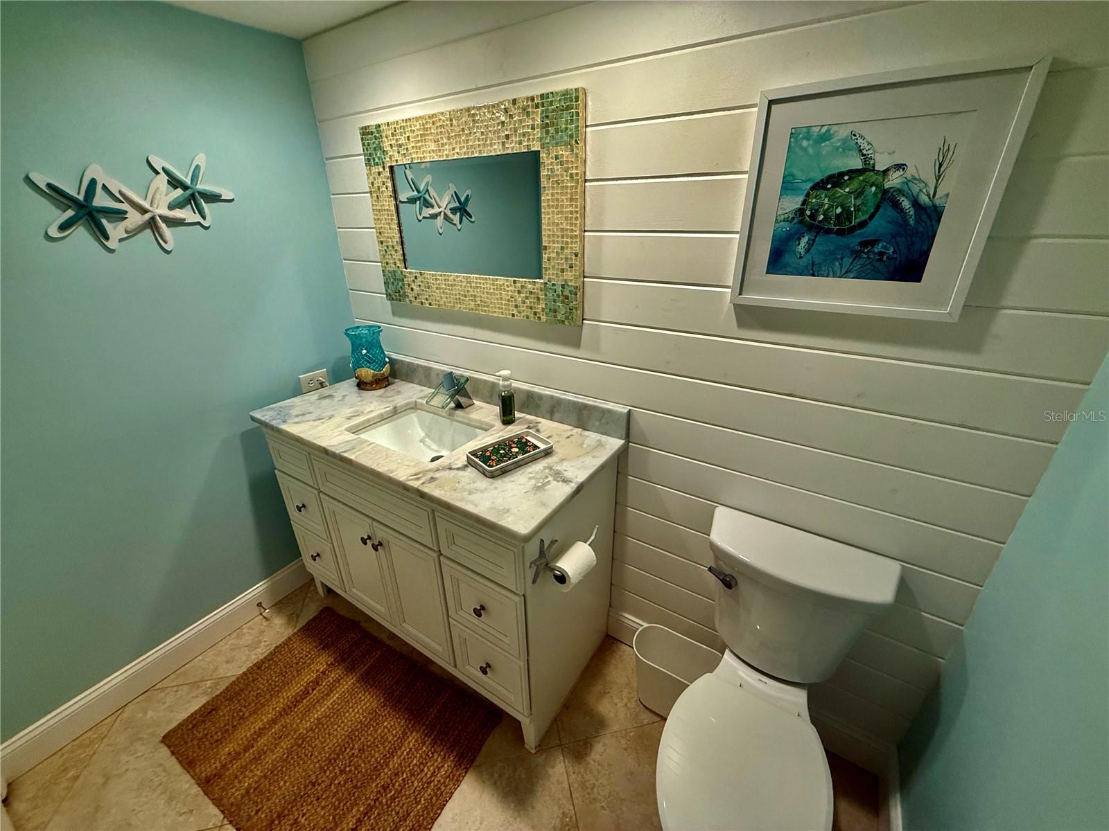 Listing photo id 55 for 812 Island Way