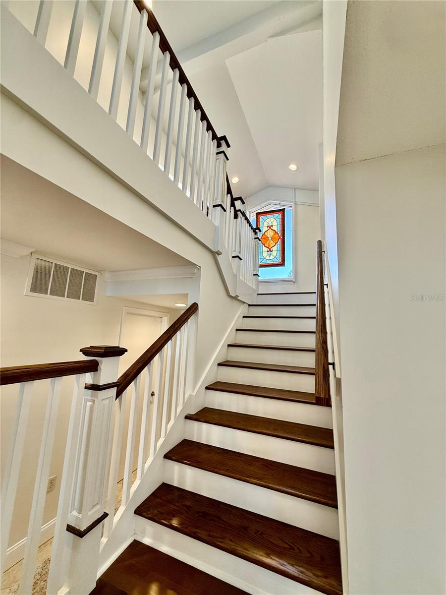 Listing photo id 67 for 812 Island Way