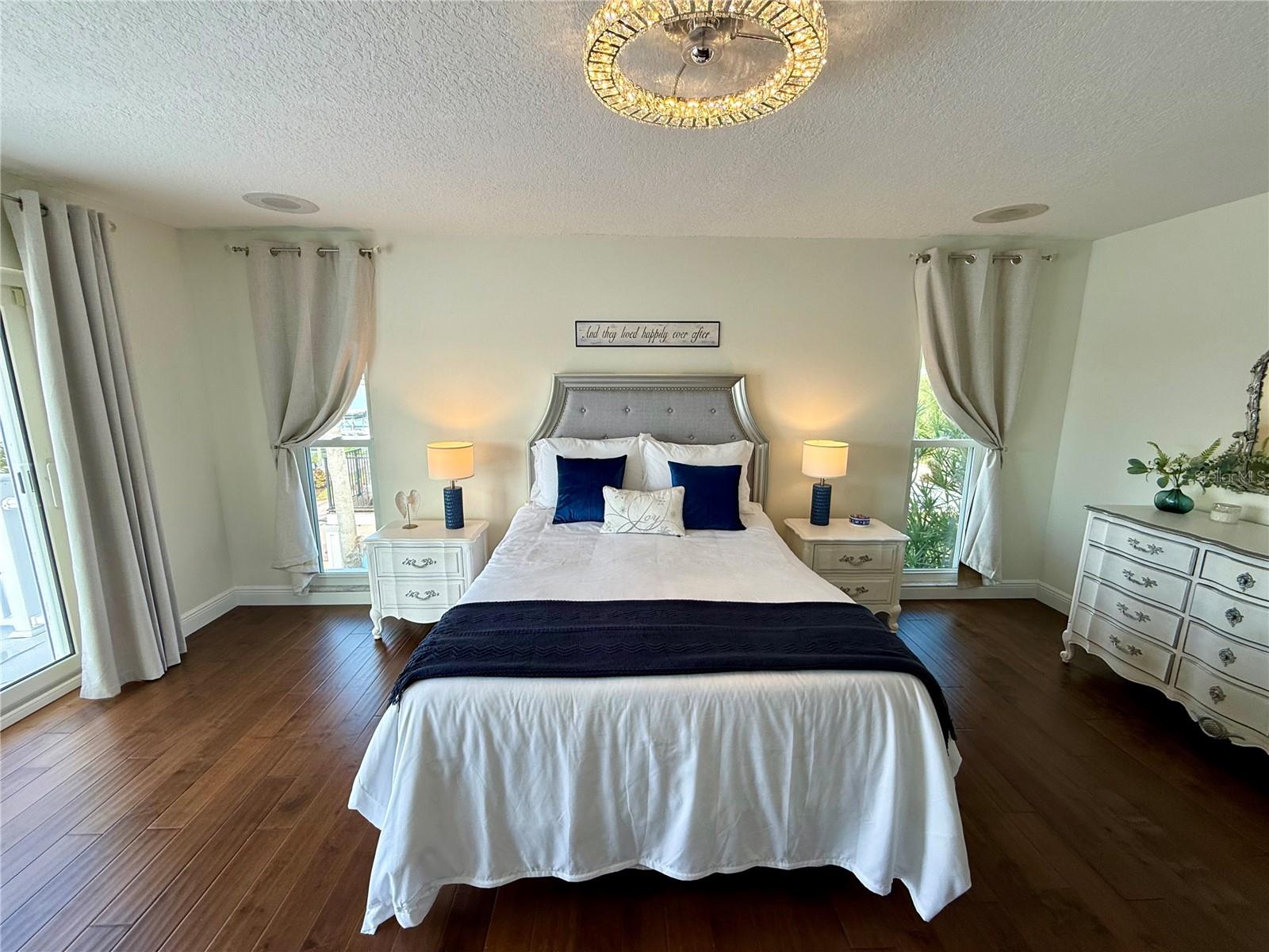 Listing photo id 71 for 812 Island Way