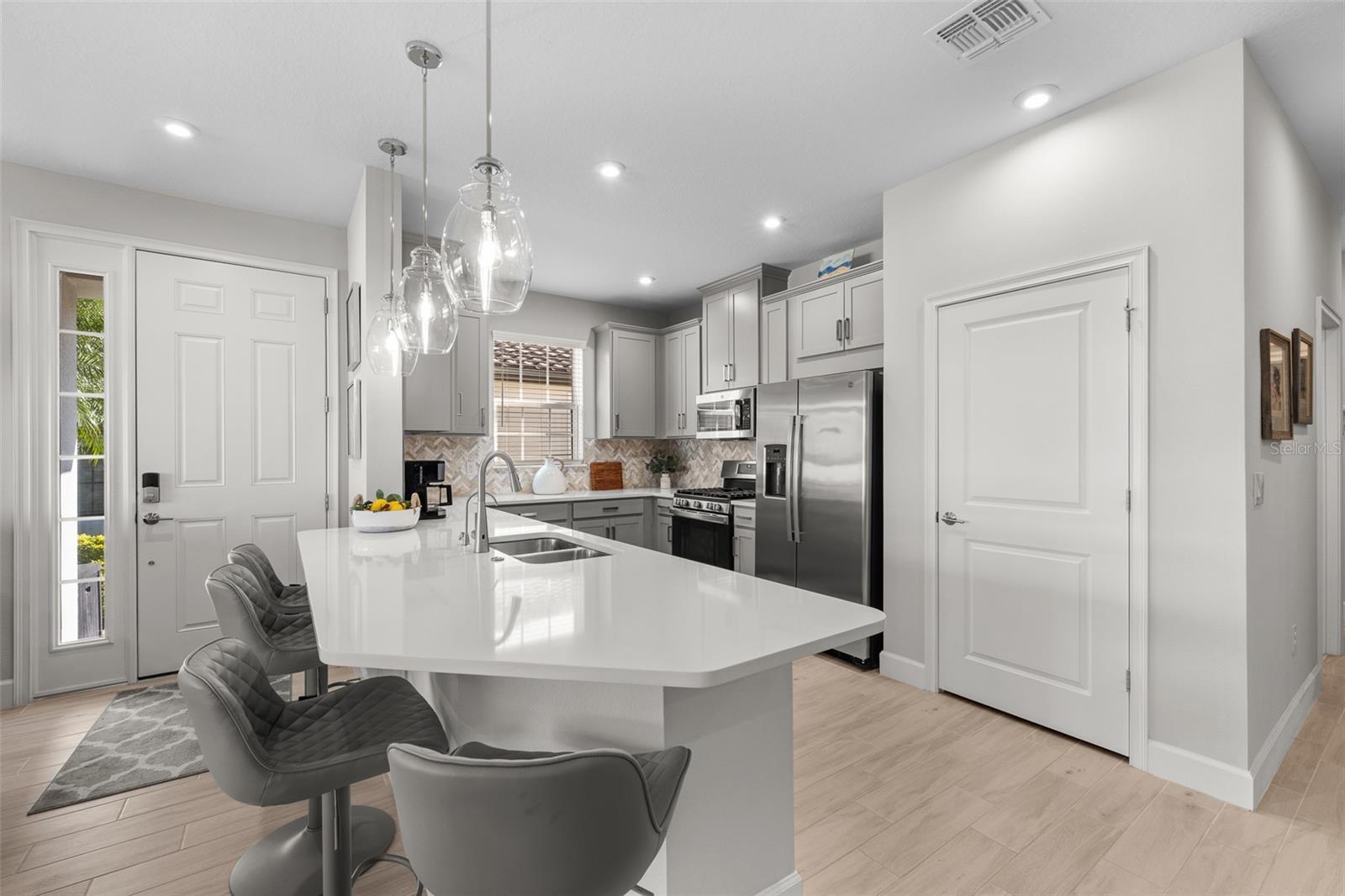 Image 8 of 30 For 5418 Rushmere Court