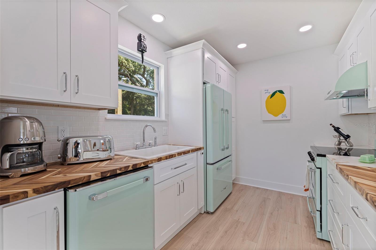 Listing photo id 12 for 1579 Bayshore Boulevard