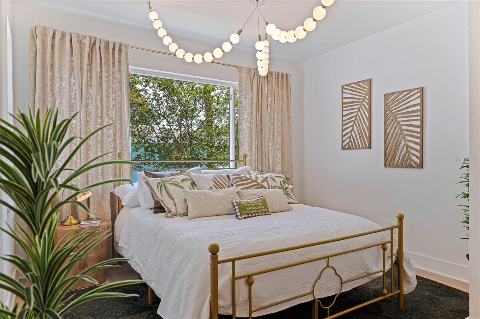 Listing photo id 25 for 1579 Bayshore Boulevard