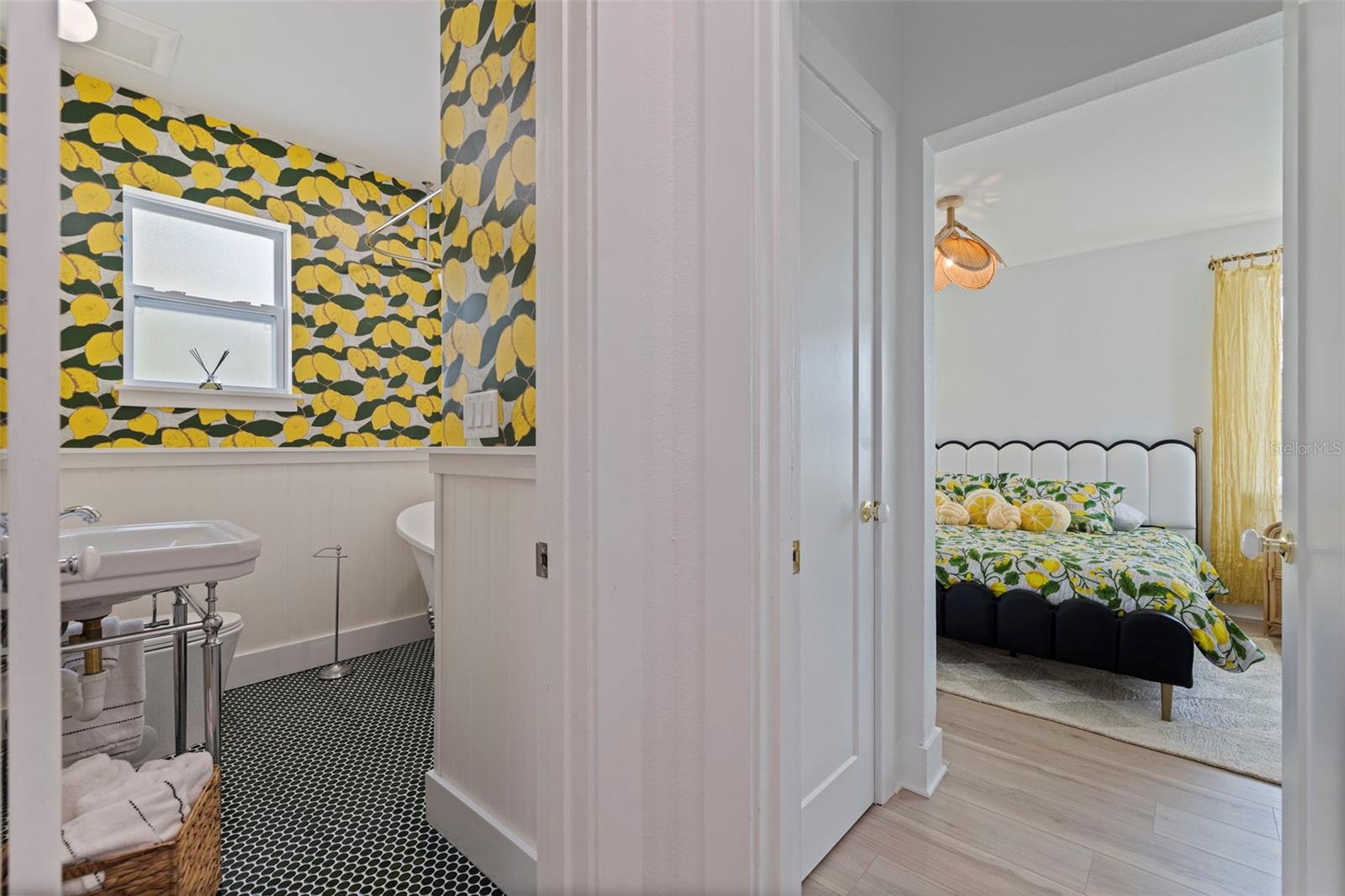 Listing photo id 29 for 1579 Bayshore Boulevard