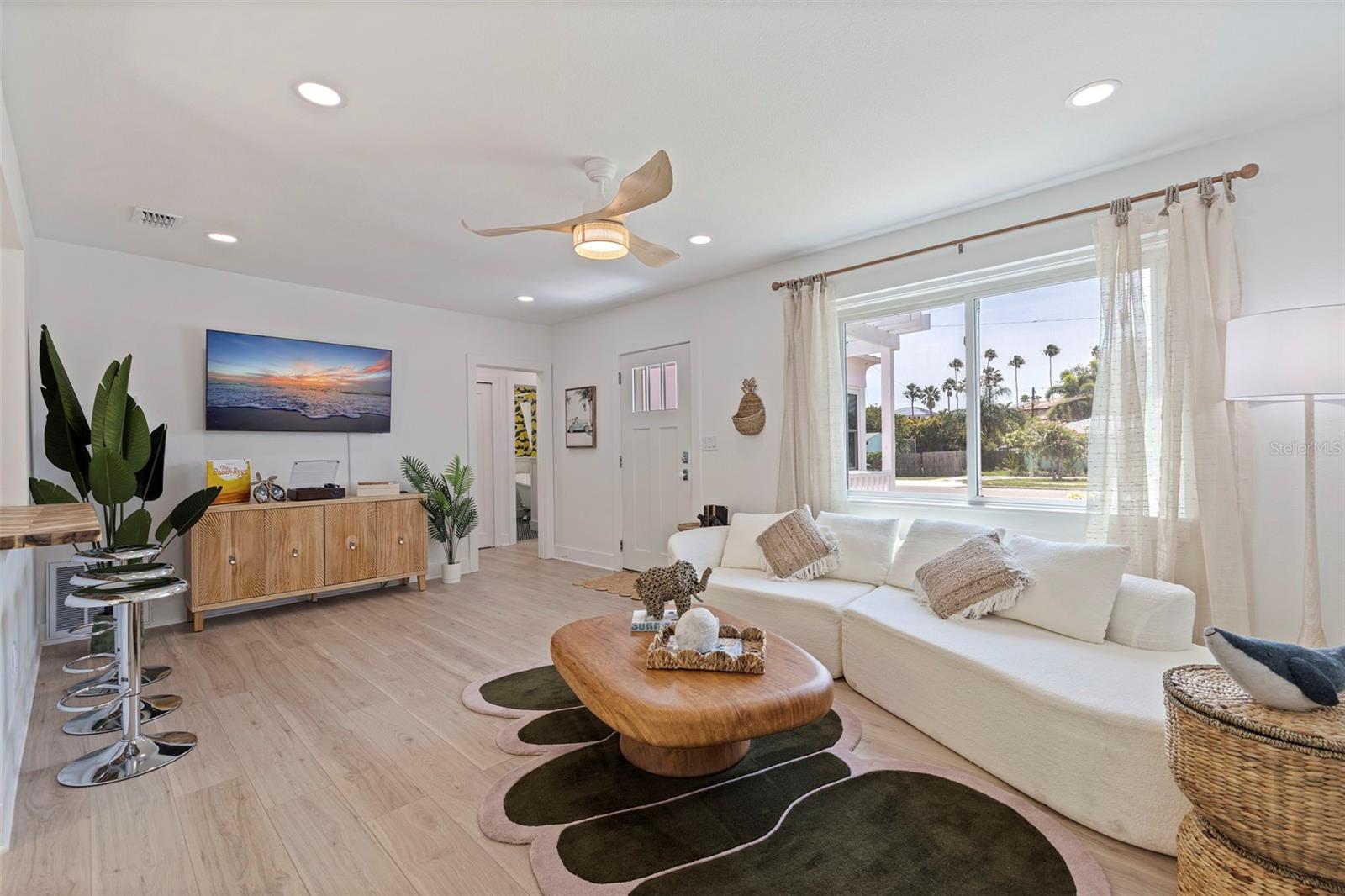 Listing photo id 5 for 1579 Bayshore Boulevard