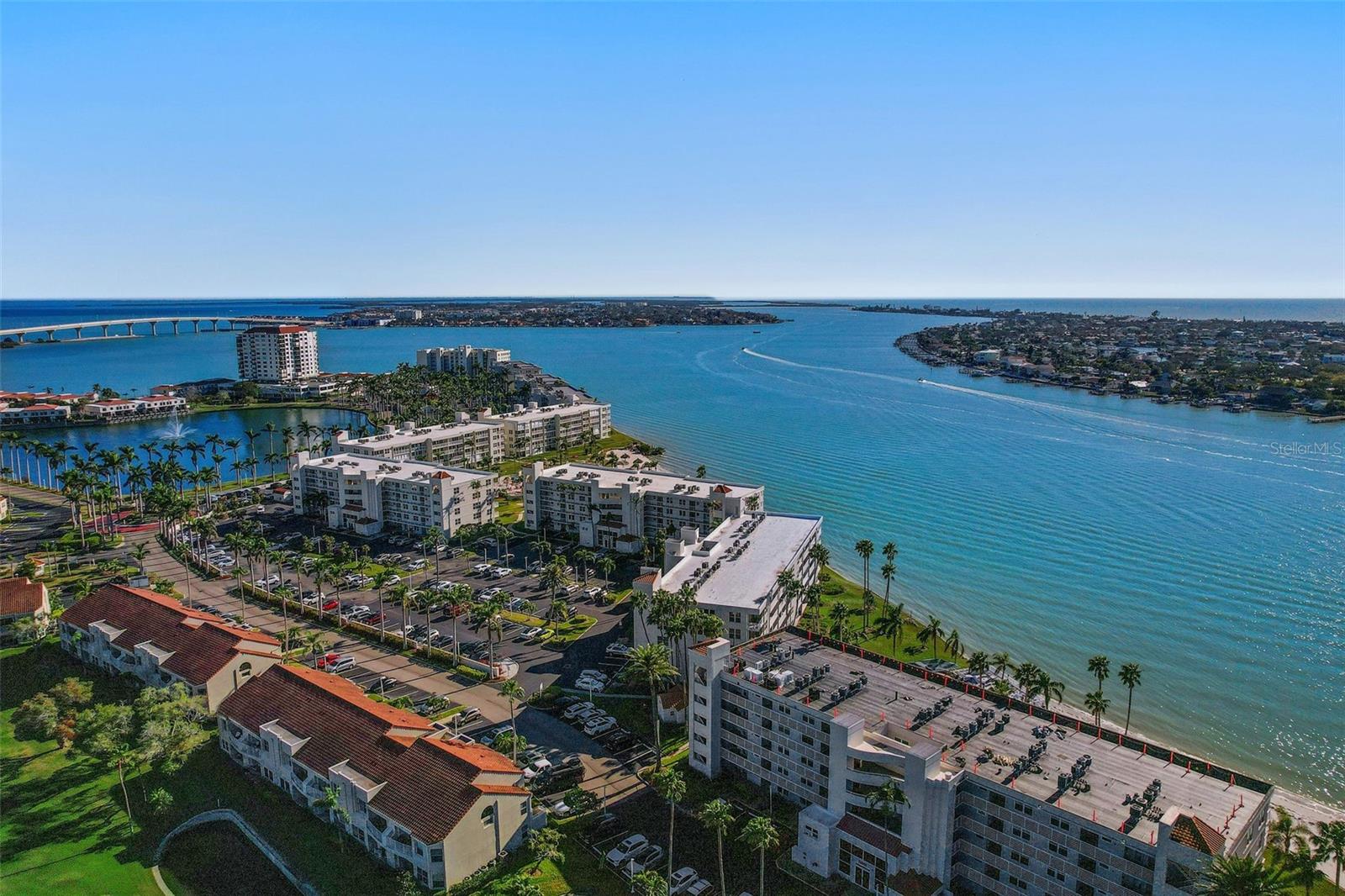 Image 32 of 44 For 6001 Bahia Del Mar Circle 429