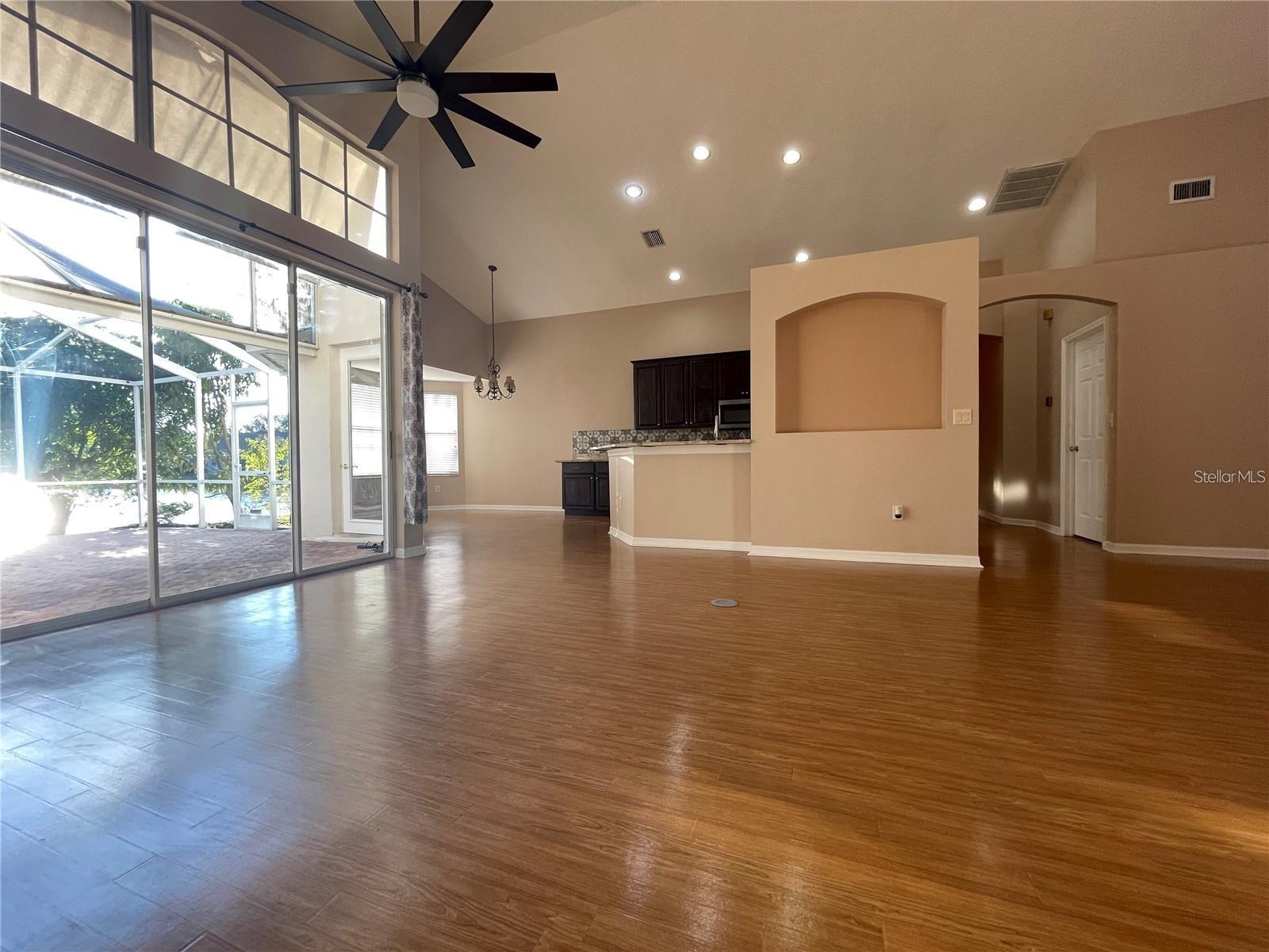 Image 10 of 39 For 10205 Quails Landing Avenue