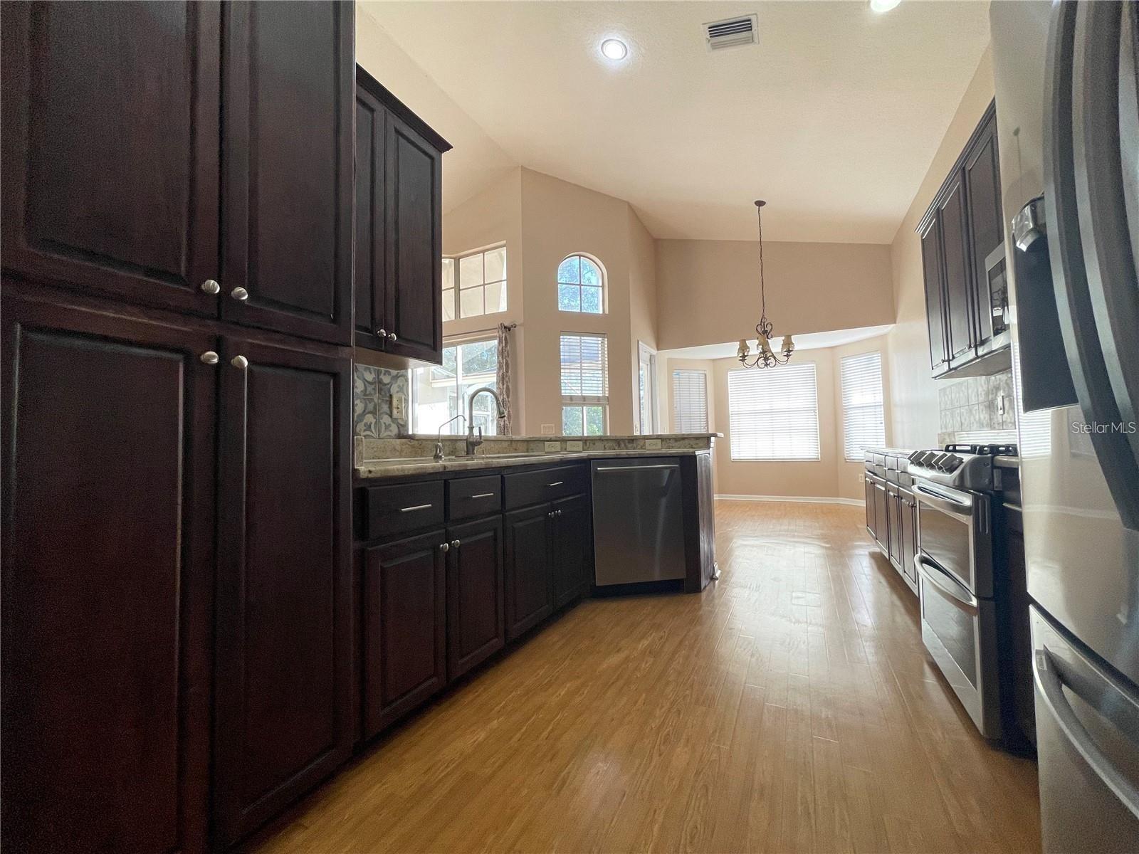 Image 11 of 39 For 10205 Quails Landing Avenue