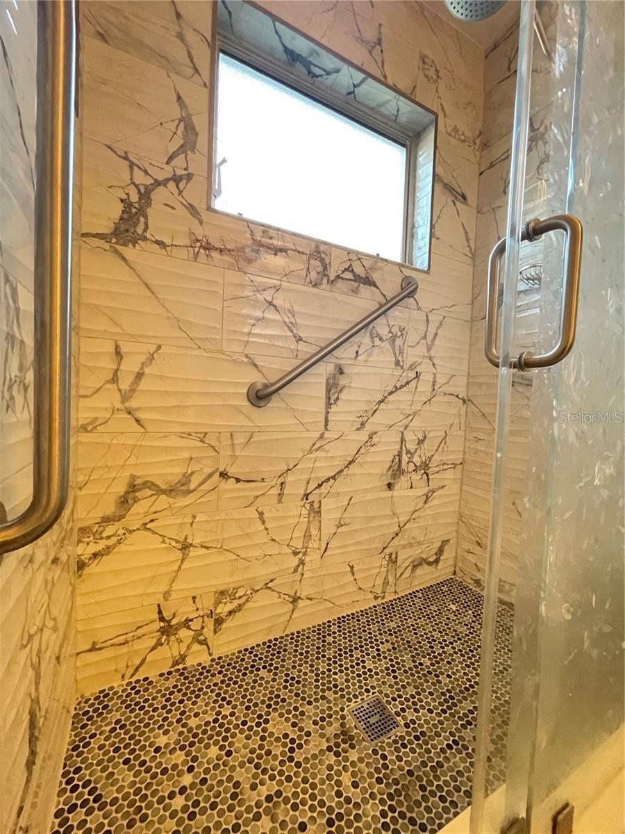 Image 21 of 39 For 10205 Quails Landing Avenue