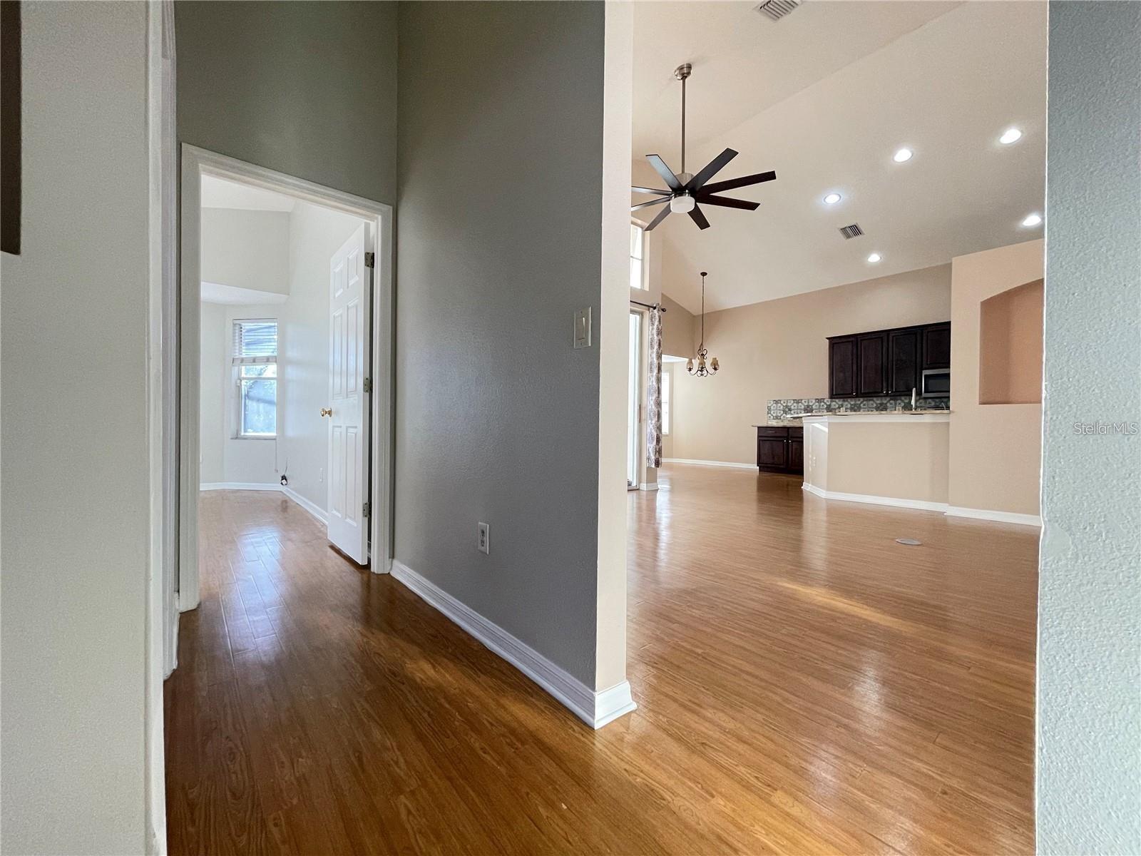 Image 23 of 39 For 10205 Quails Landing Avenue