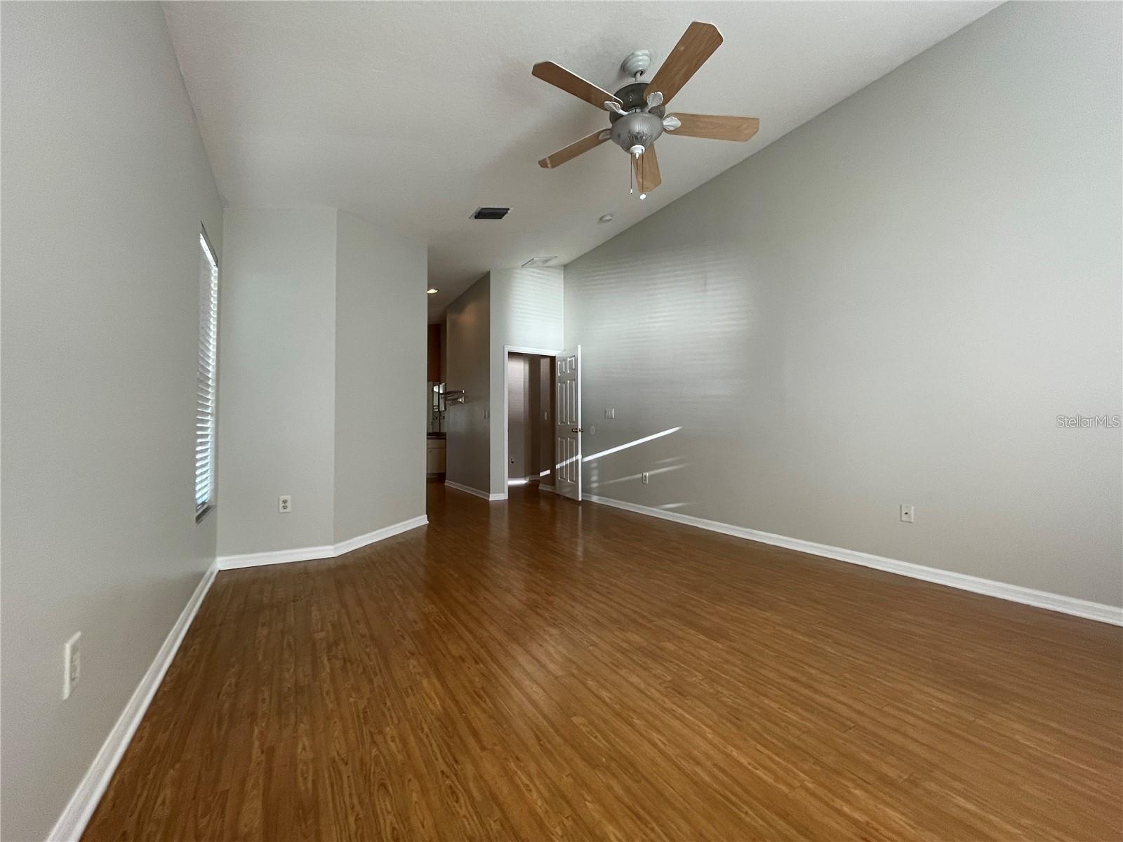 Image 27 of 39 For 10205 Quails Landing Avenue