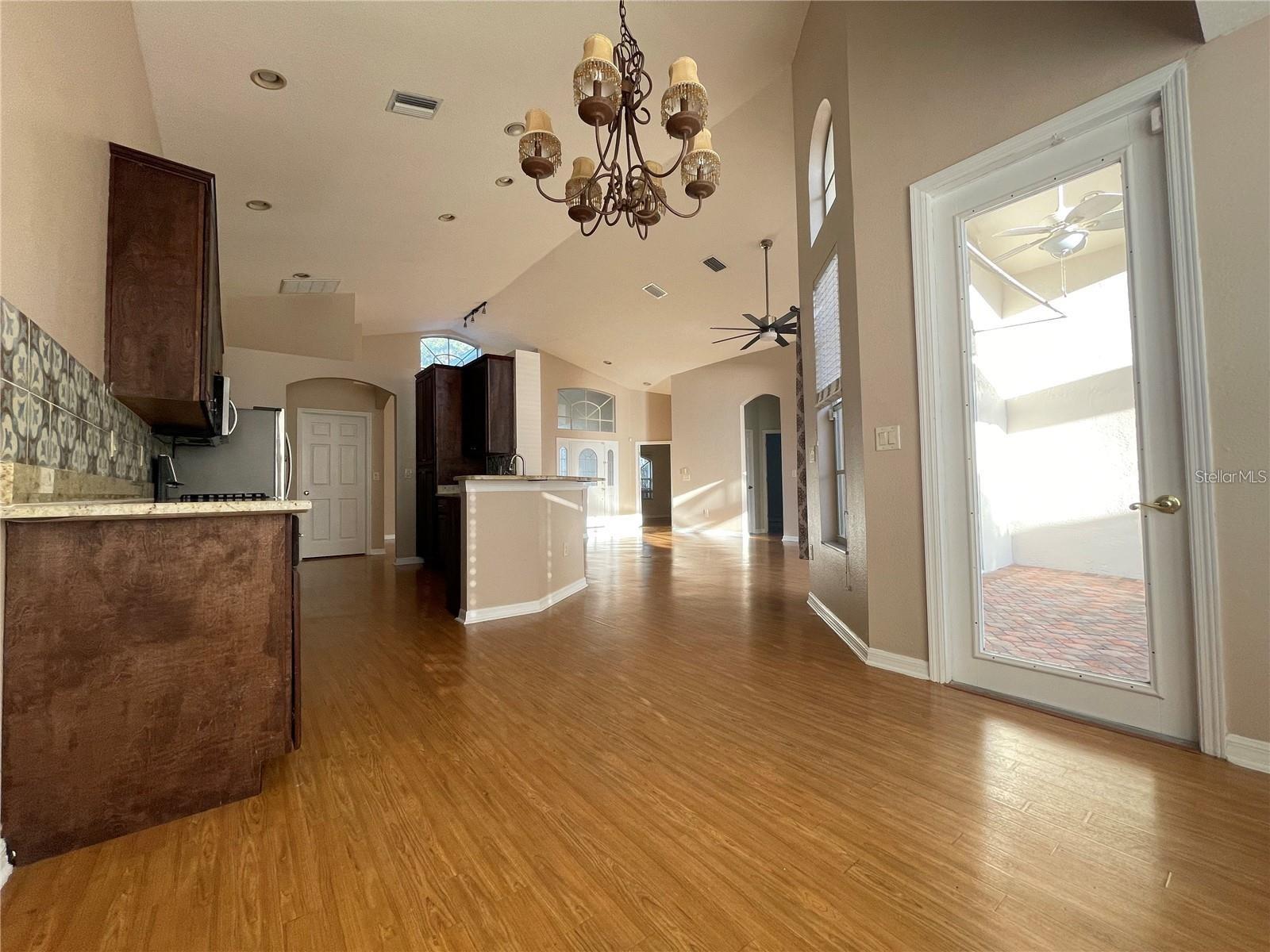 Image 8 of 39 For 10205 Quails Landing Avenue