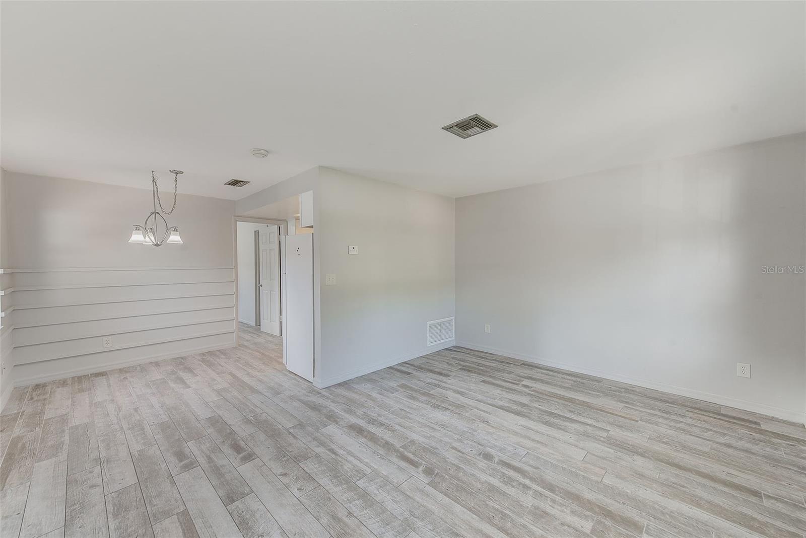 Image 10 of 49 For 969 2nd Avenue Ne