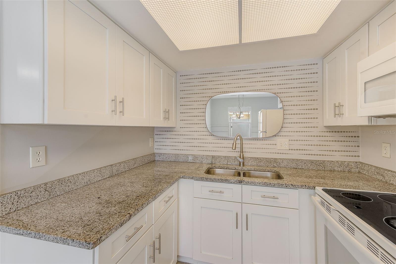 Image 14 of 49 For 969 2nd Avenue Ne