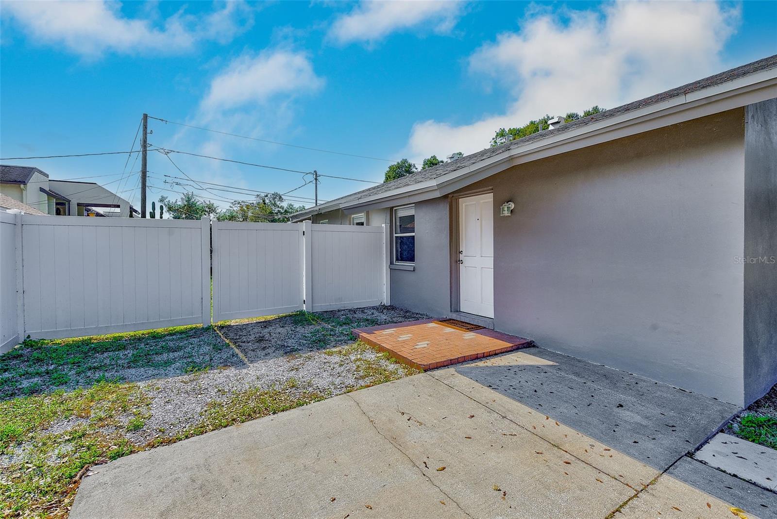 Image 6 of 49 For 969 2nd Avenue Ne