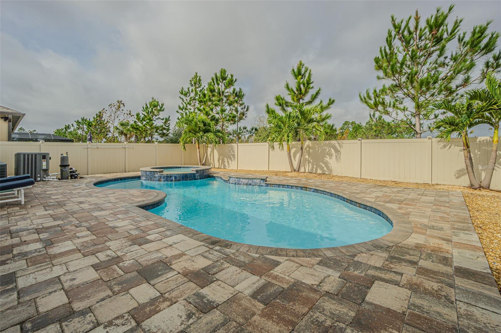 Image 22 of 37 For 9071 Pleasant Woods Drive