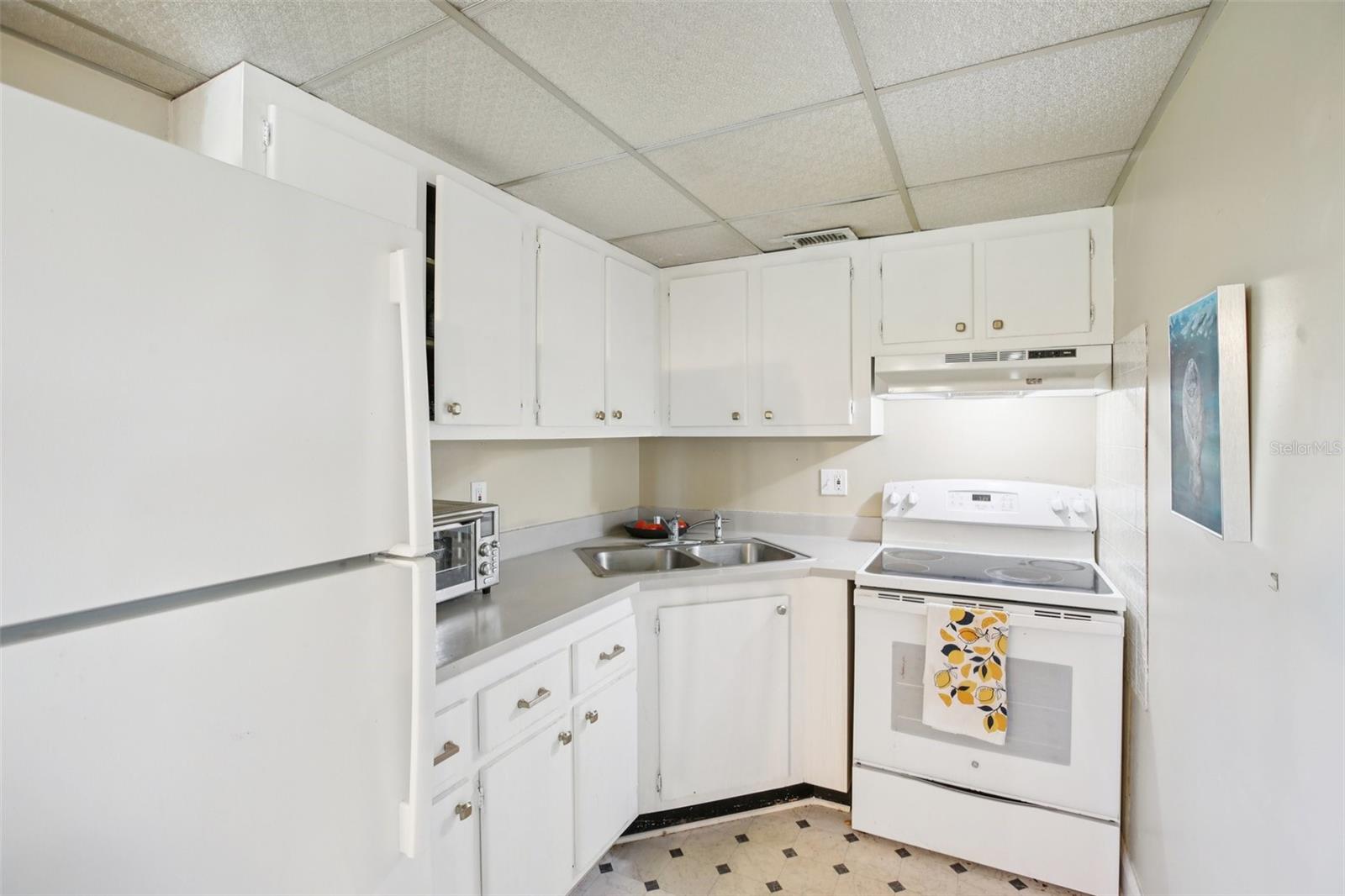 Image 11 of 31 For 209 Lincoln Circle N 309