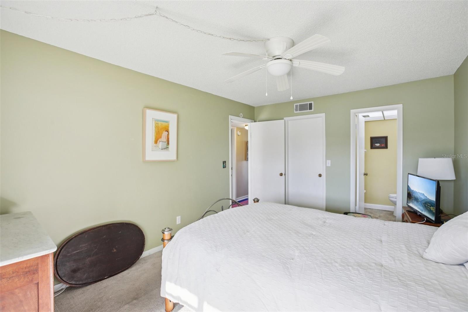 Image 15 of 31 For 209 Lincoln Circle N 309