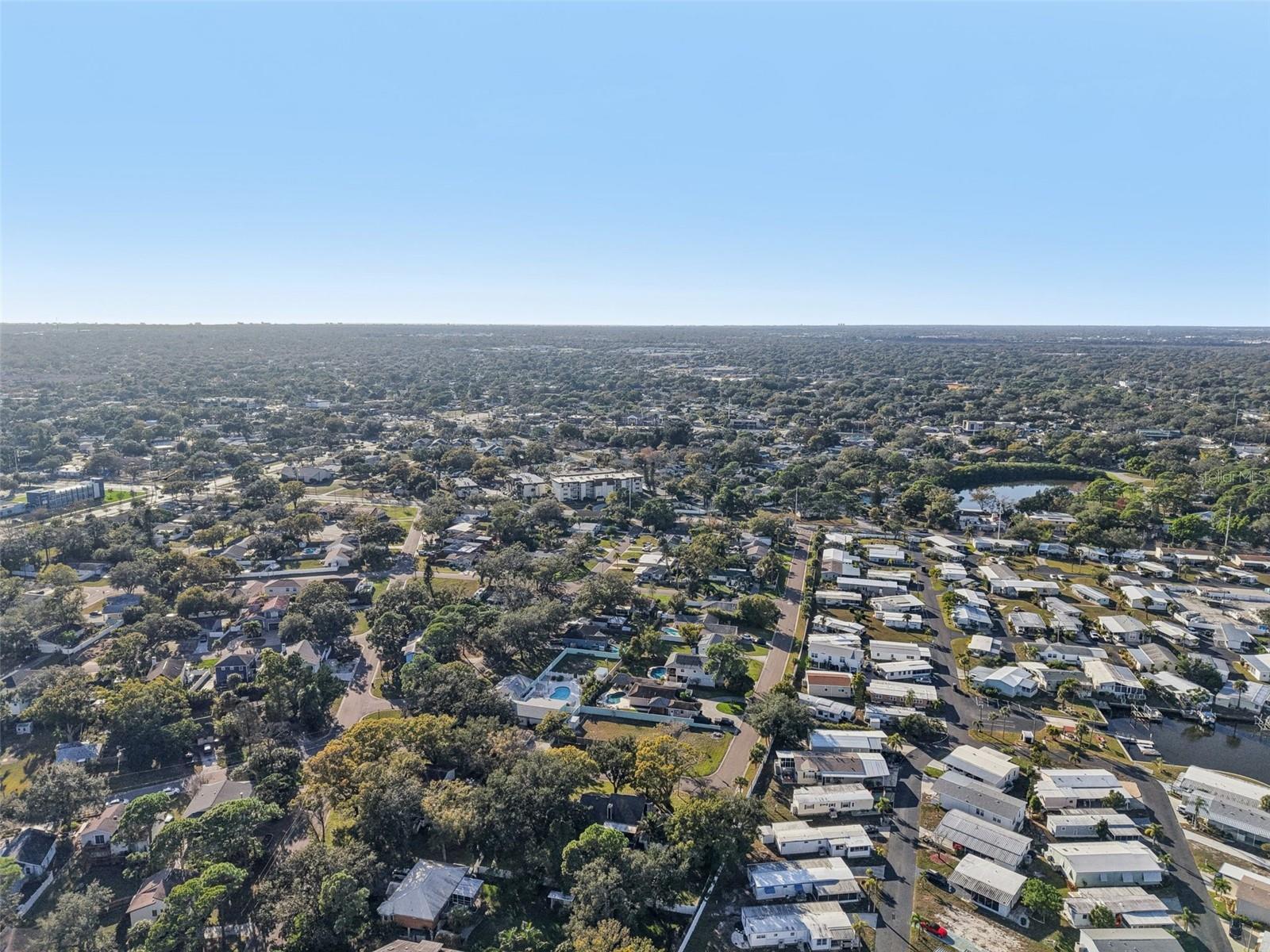 Image 27 of 31 For 209 Lincoln Circle N 309