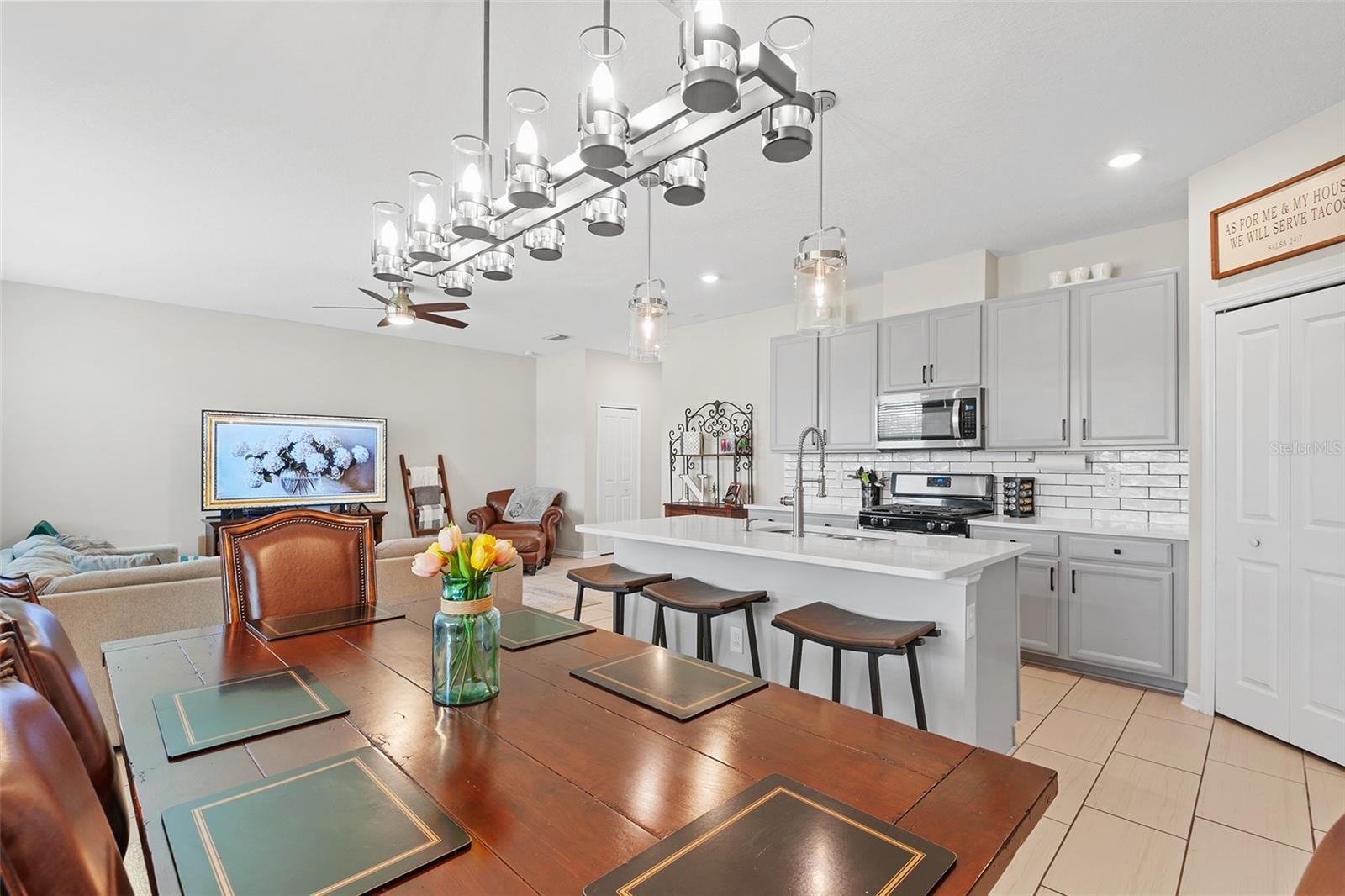 Image 21 of 49 For 9906 Colorado Place