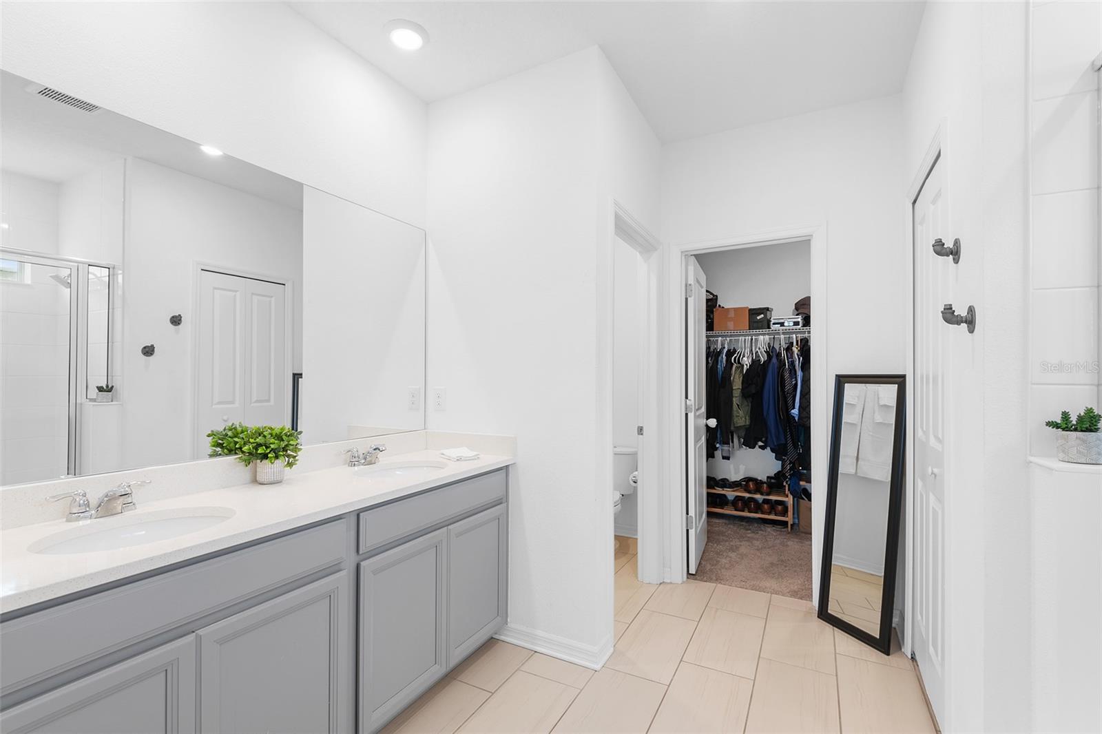 Image 26 of 49 For 9906 Colorado Place