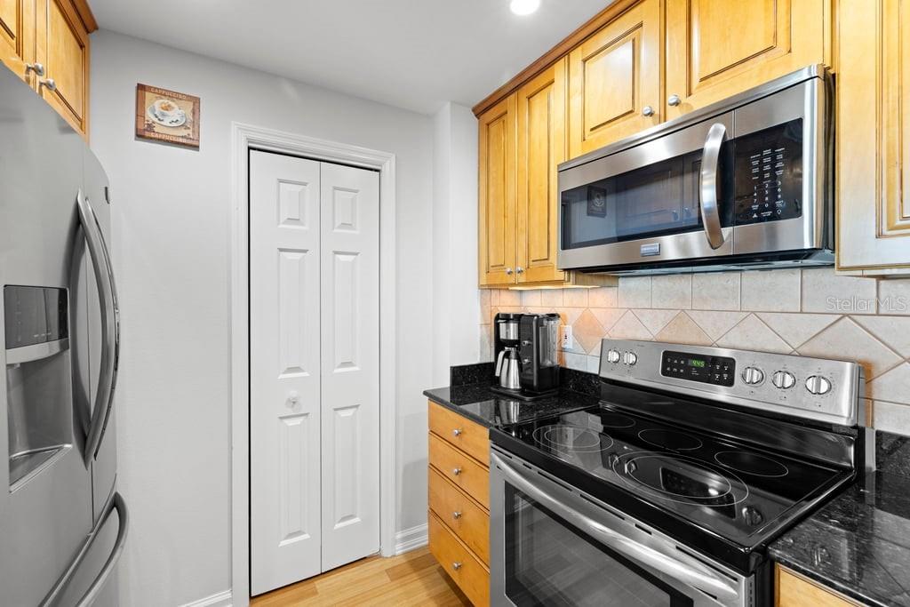 Image 20 of 60 For 345 Bayshore Boulevard 1407