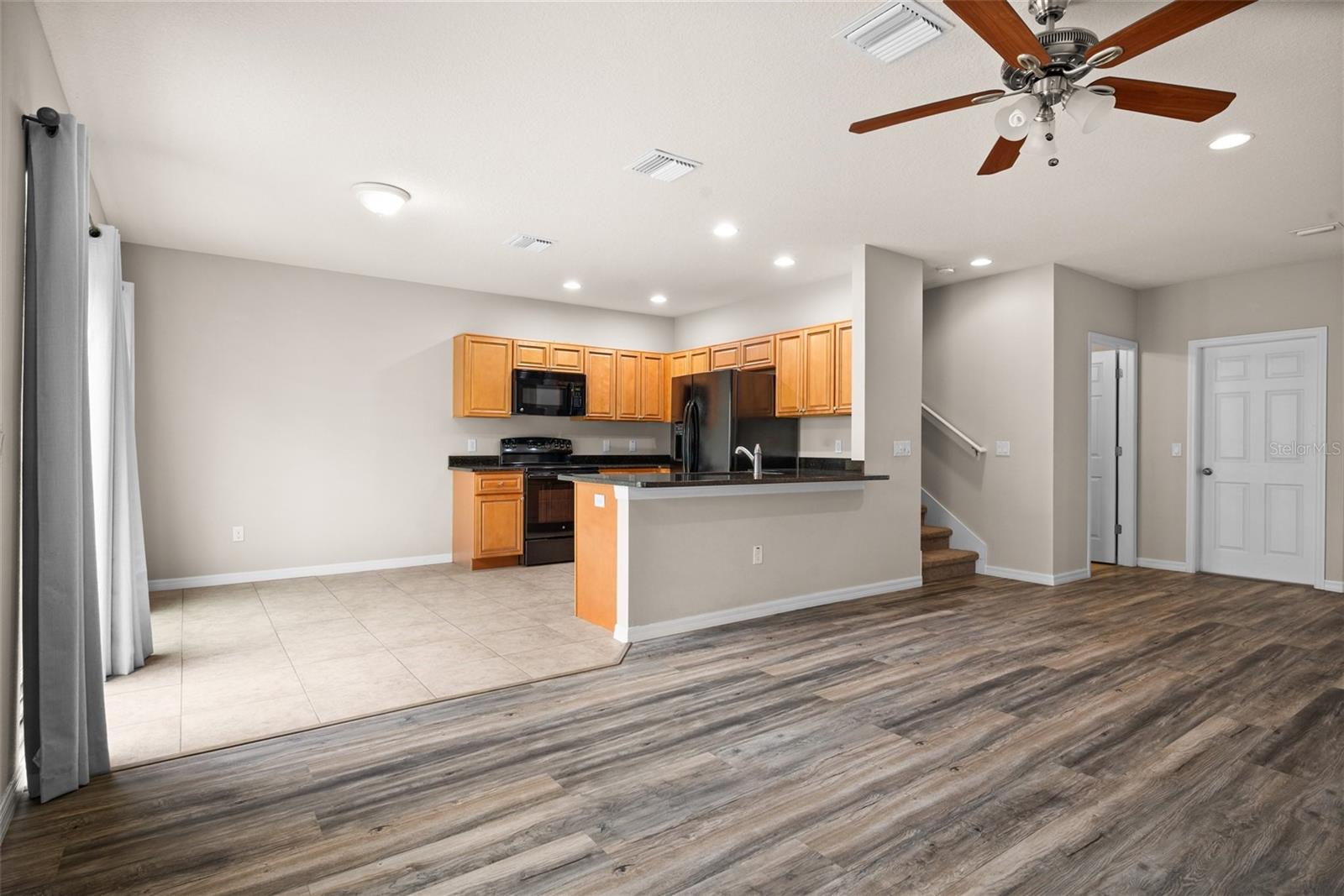 Image 8 of 37 For 1875 Sommarie Way