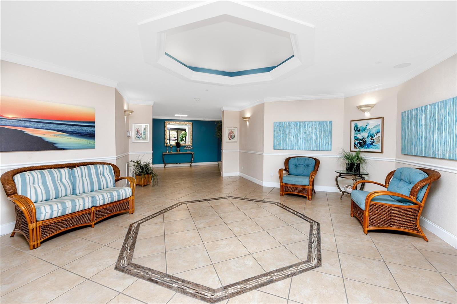 Image 39 of 40 For 736 Island Way 201