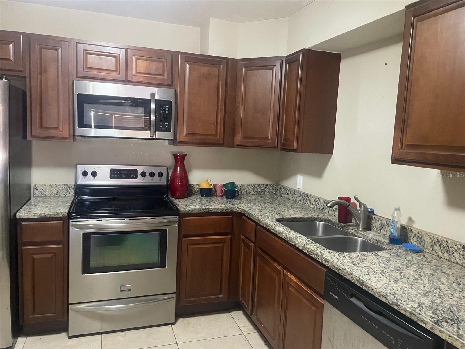 Image 6 of 31 For 3128 49th Street N